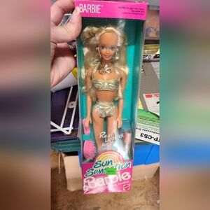 VINTAGE SUN SENSATION BARBIE 1991